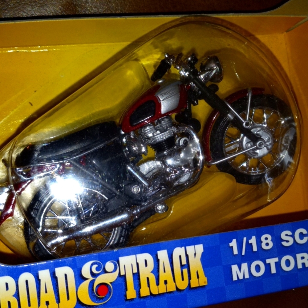 Motorcycle TRIUMPH NEW  Road & Track NEW